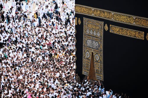 أهمية الصلاة في حياة المسلم كما ورد في القران والسنة