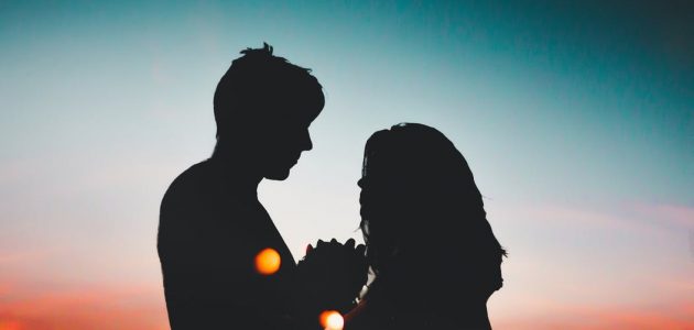 ما أهمية فترة الخطوبة النفسية والاجتماعية ؟ ما أهمية فترة الخطوبة النفسية والاجتماعية ؟