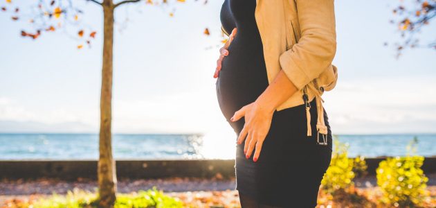 الحامل والجنين في الشهر الخامس من الحمل