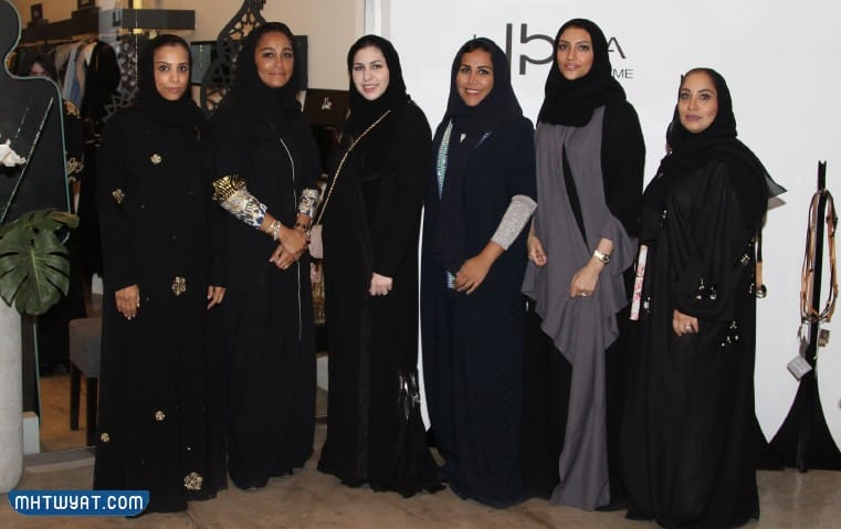 مجموعة من الأزياء الشعبية السعودية المميزة خاصة باليوم الوطني
