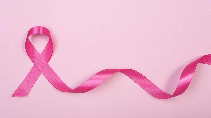 شعار اليوم العالمي لسرطان الثدي 2022